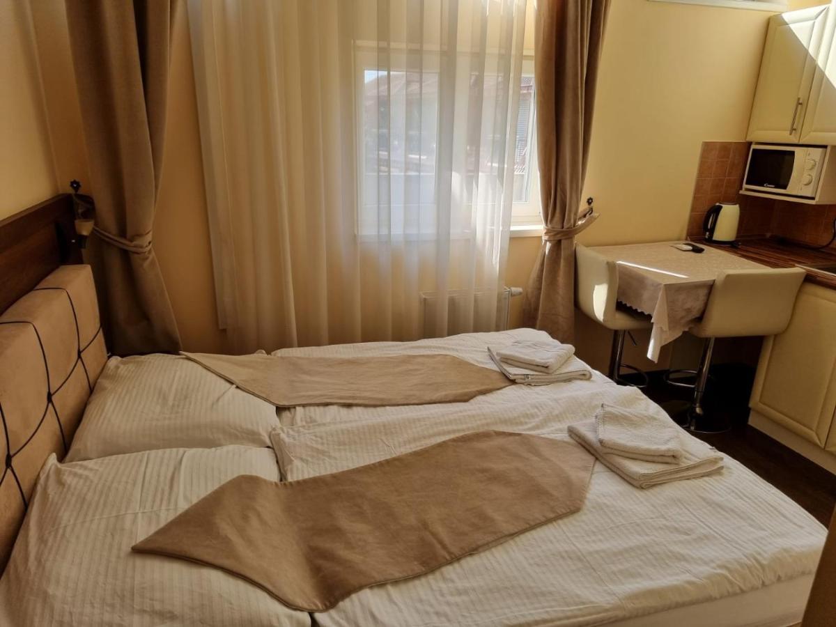 Elite Pension Štúrovo Eksteriør billede